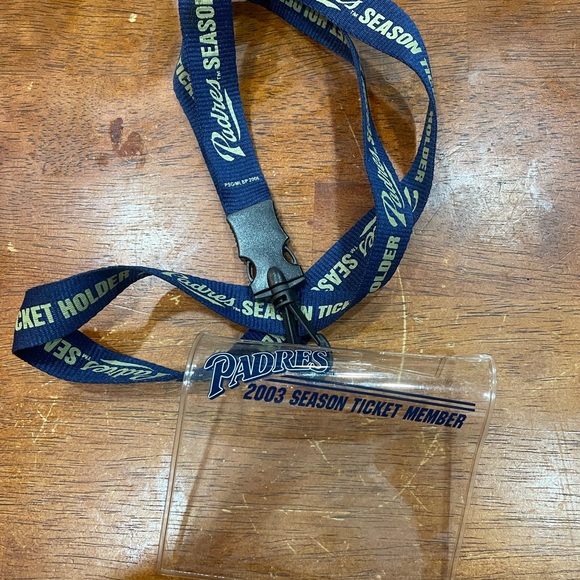 Used San Diego padres lanyard - Picture 1 of 3